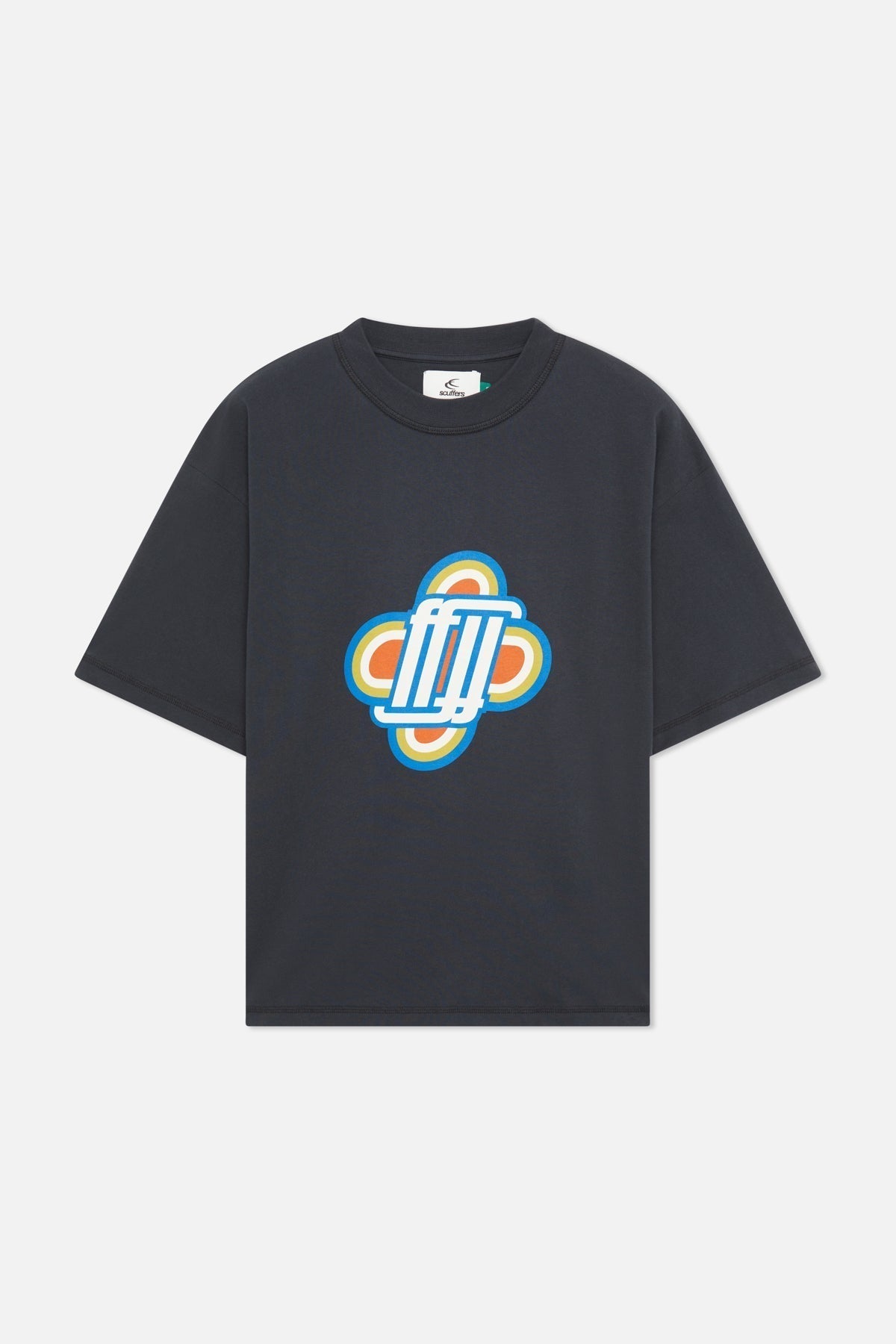 Camiseta oscura del Gran Premio