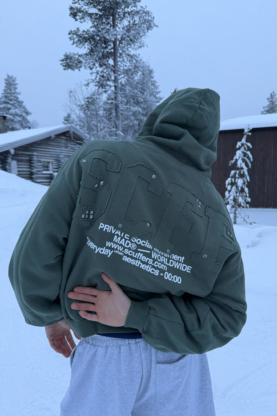 Sudadera con capucha verde mundial
